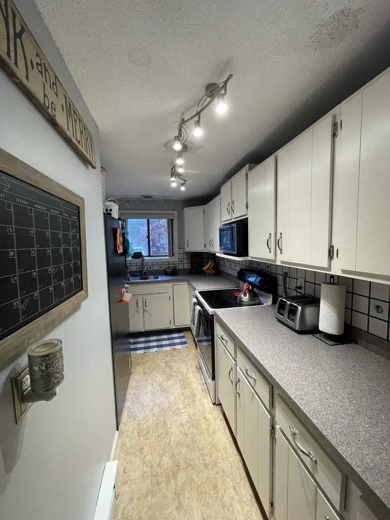 17 Burns Avenue Concord NH 03301