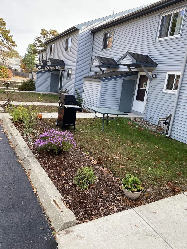 17 Burns Avenue Concord NH 03301