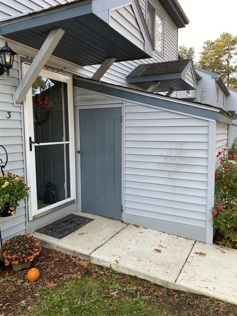 17 Burns Avenue Concord NH 03301