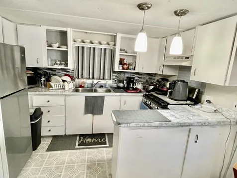 28 Ponderosa Avenue Nashua NH 03062