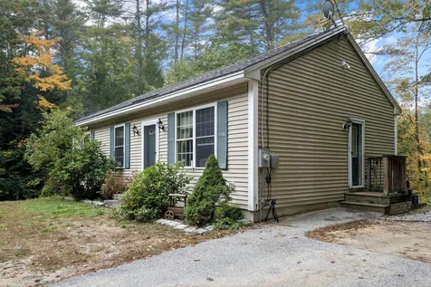 62 New London Drive Webster NH 03303