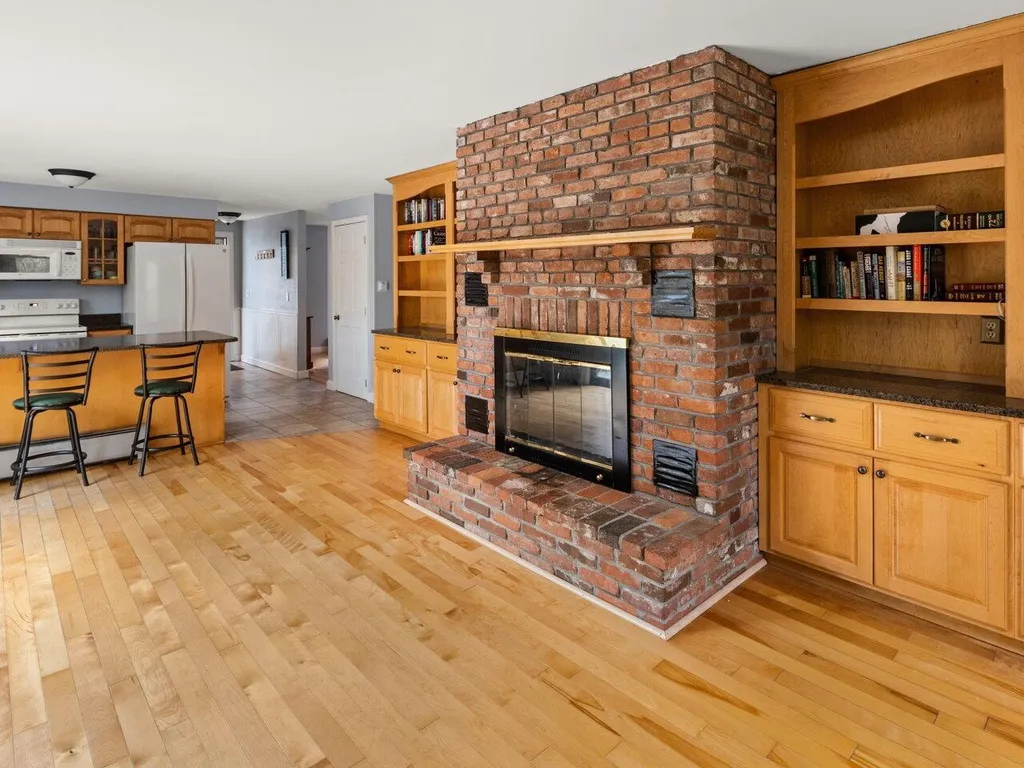 23 Skyline Drive Essex VT 05452