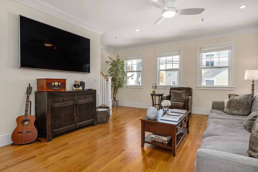 26 Cornwall Street Portsmouth NH 03801