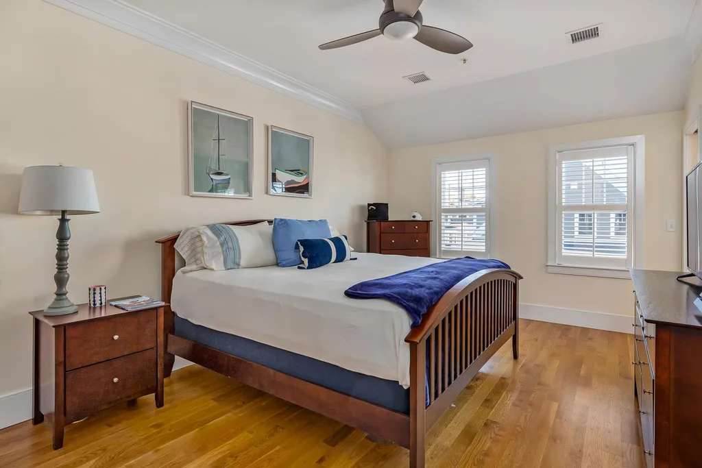 26 Cornwall Street Portsmouth NH 03801