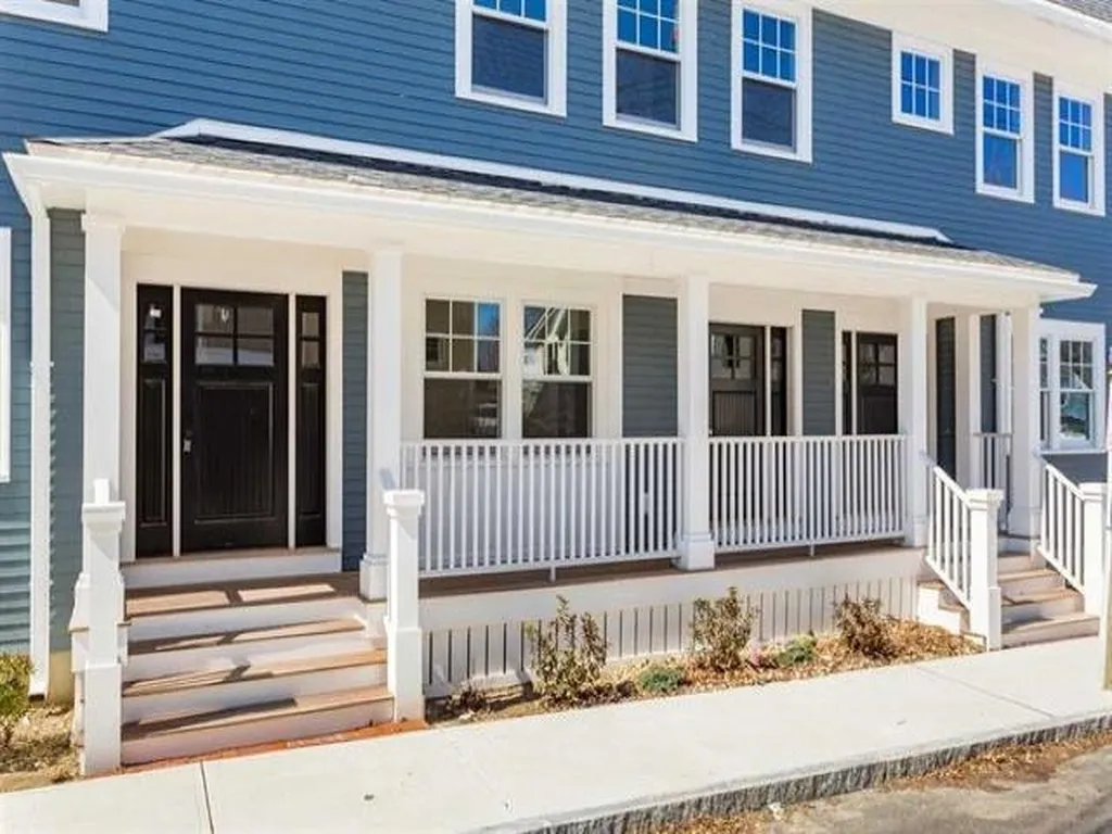 26 Cornwall Street Portsmouth NH 03801