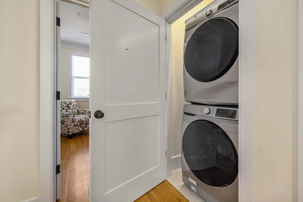 26 Cornwall Street Portsmouth NH 03801