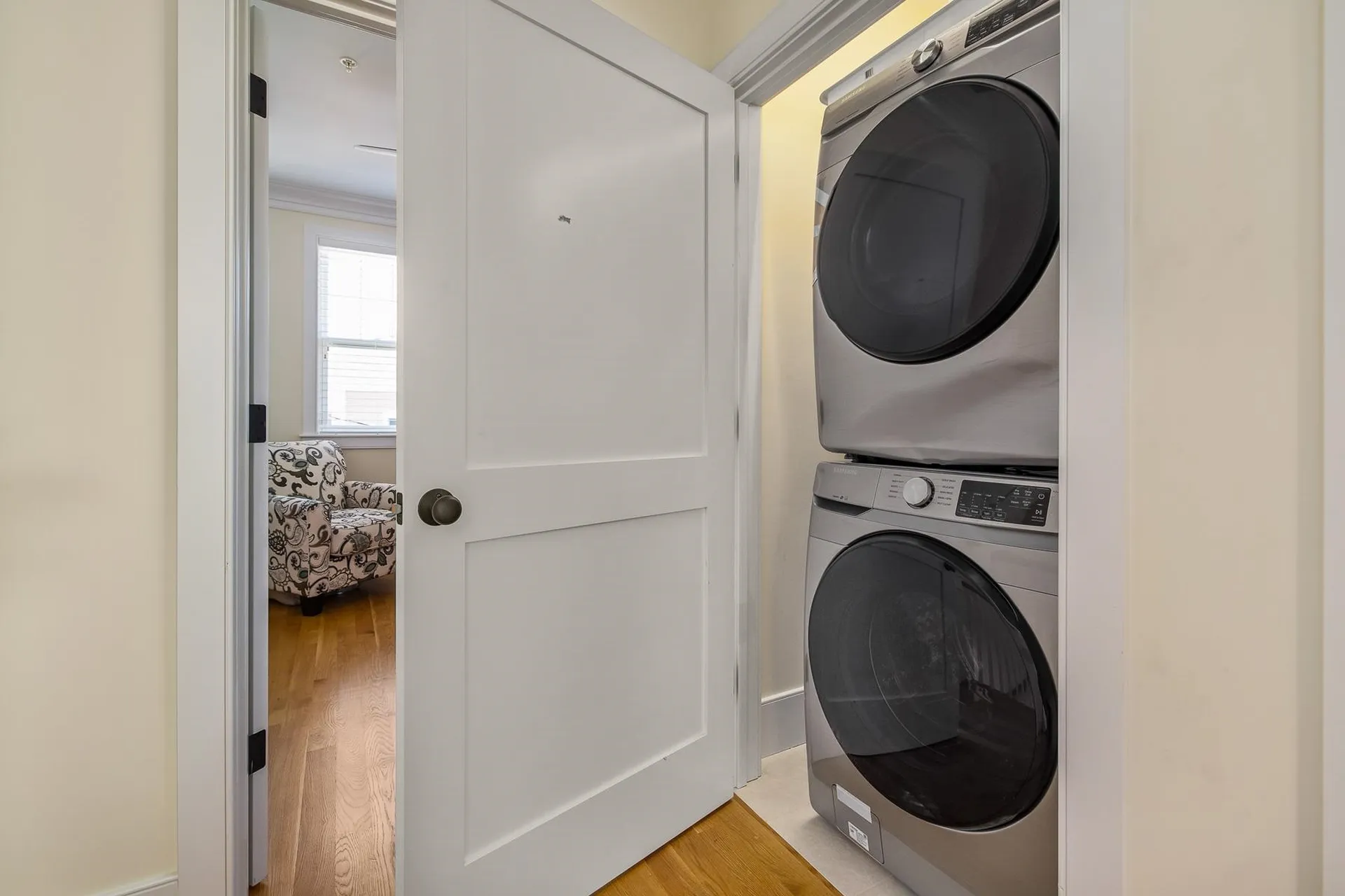 26 Cornwall Street Portsmouth NH 03801