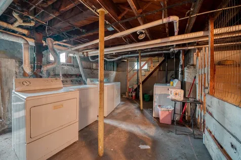 8 Worcester Street Nashua NH 03060