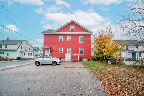 8 Worcester Street Nashua NH 03060