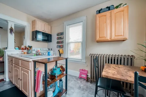 8 Worcester Street Nashua NH 03060