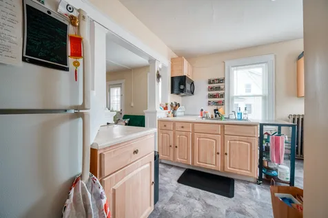 8 Worcester Street Nashua NH 03060
