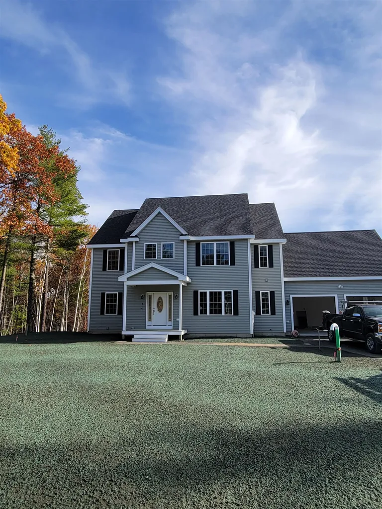 6 Braeburn Drive Londonderry NH 03053