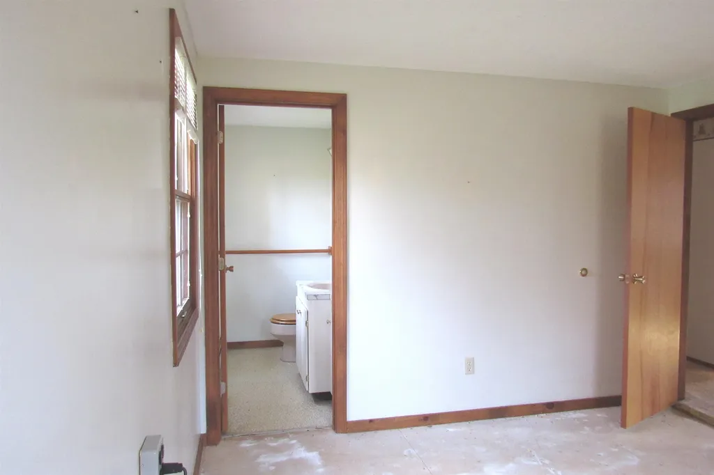 725 Eley Lane Pembroke NH 03275