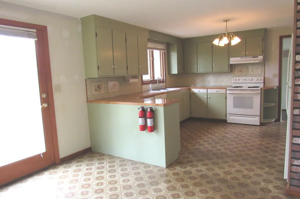 725 Eley Lane Pembroke NH 03275