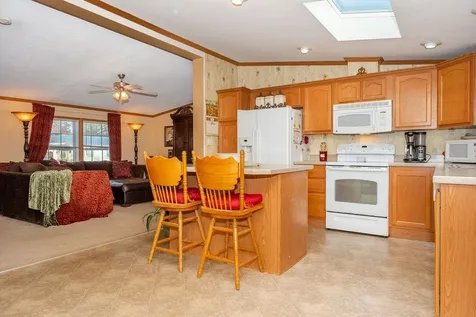 8 S Fuchsia Drive Rochester NH 03867