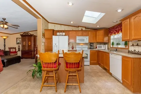 8 S Fuchsia Drive Rochester NH 03867