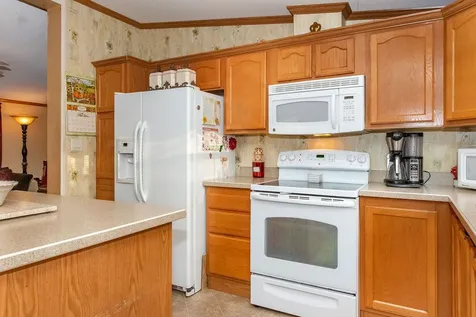 8 S Fuchsia Drive Rochester NH 03867