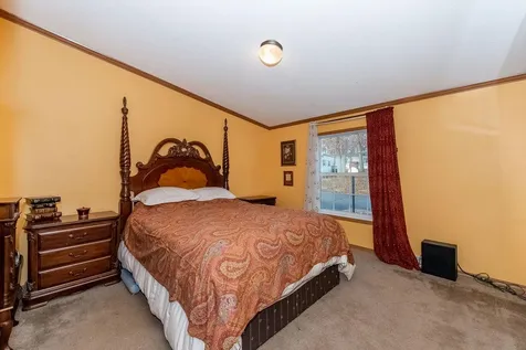 8 S Fuchsia Drive Rochester NH 03867