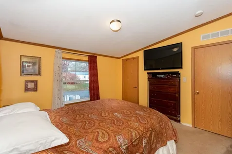 8 S Fuchsia Drive Rochester NH 03867