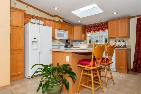 8 S Fuchsia Drive Rochester NH 03867