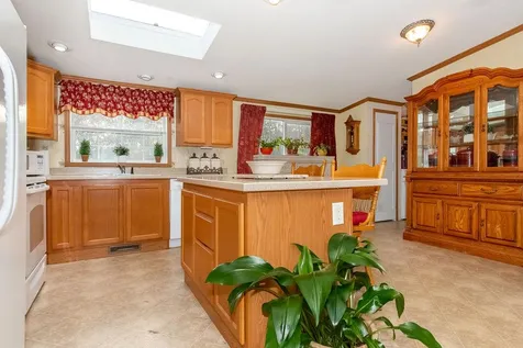 8 S Fuchsia Drive Rochester NH 03867