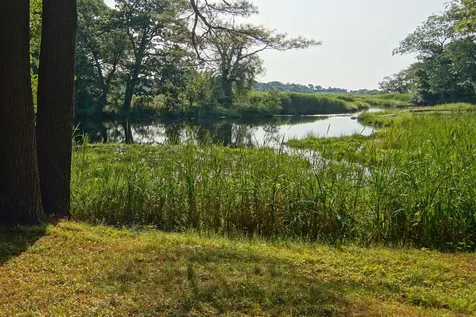 14 Runnymede Drive North Hampton NH 03862
