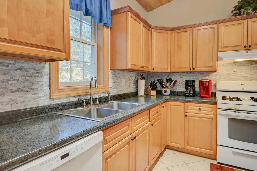 36 Graz Place Bartlett NH 03838