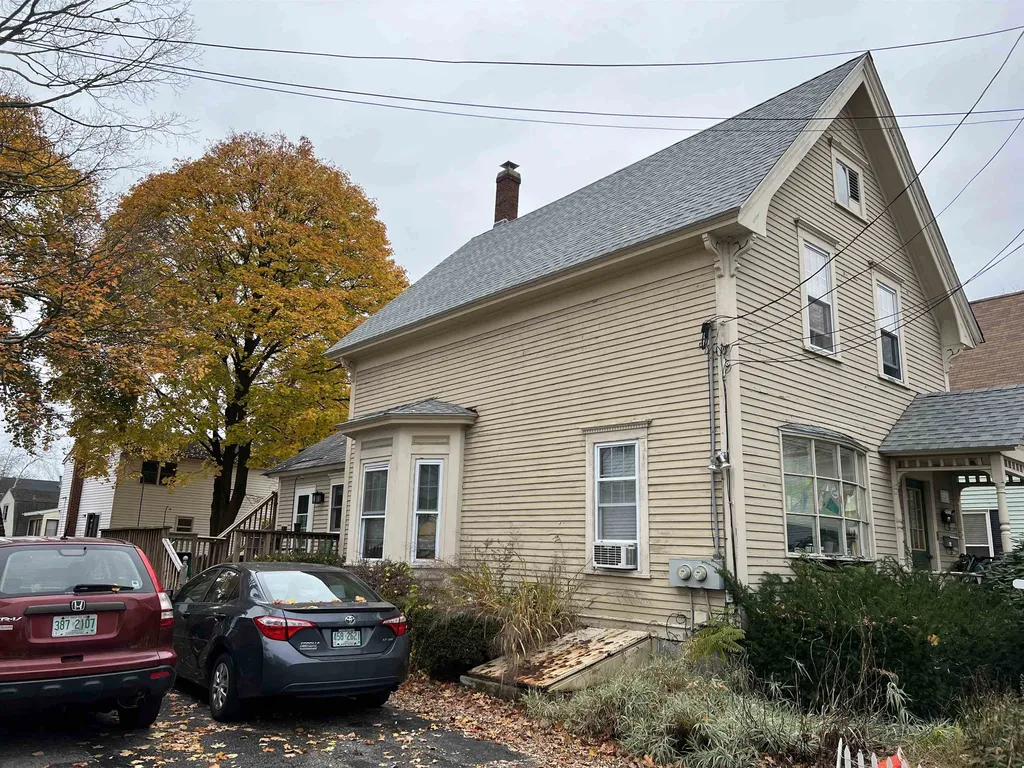 84 Goffe Street Manchester NH 03102