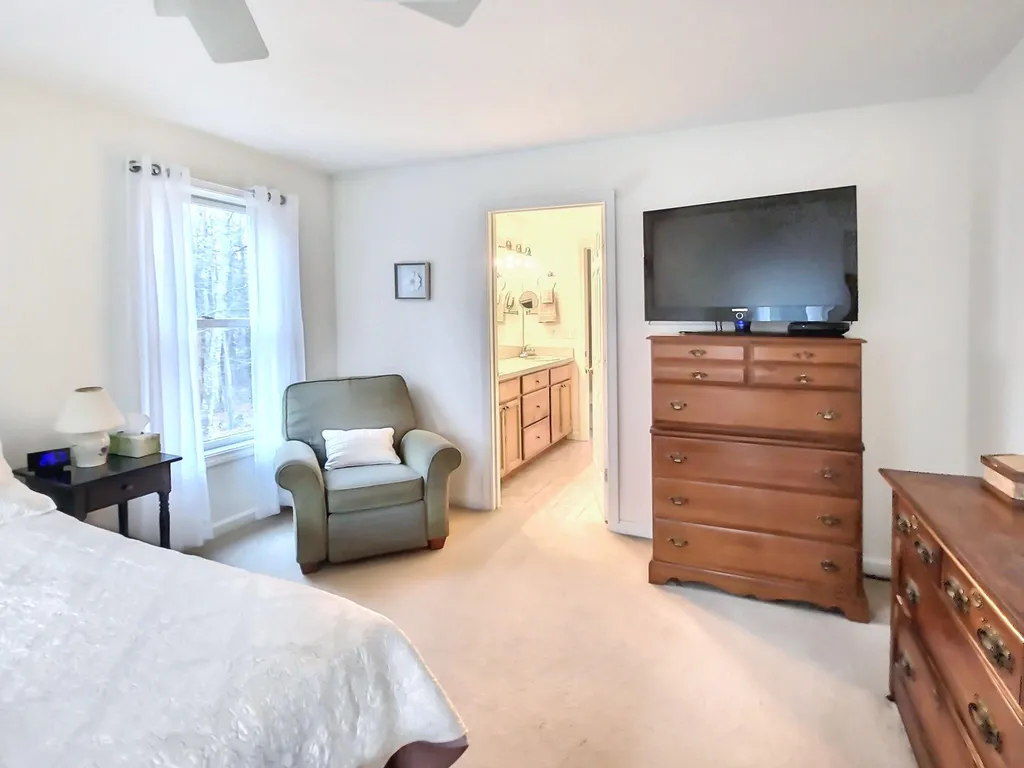 644 Route 11d Alton NH 03810