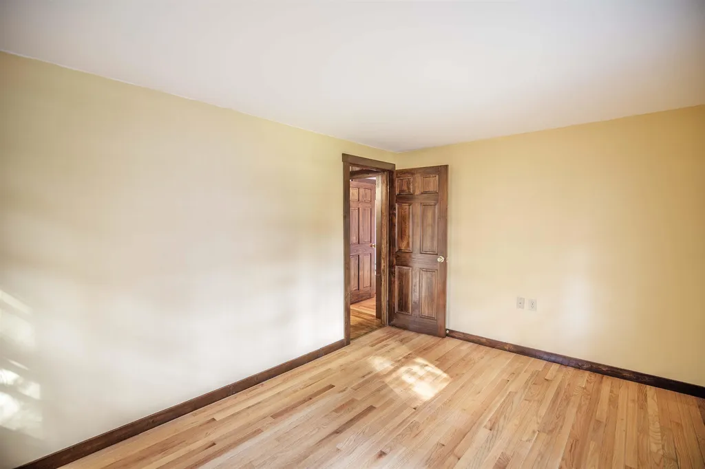 12 Meadowview Drive Newton NH 03858