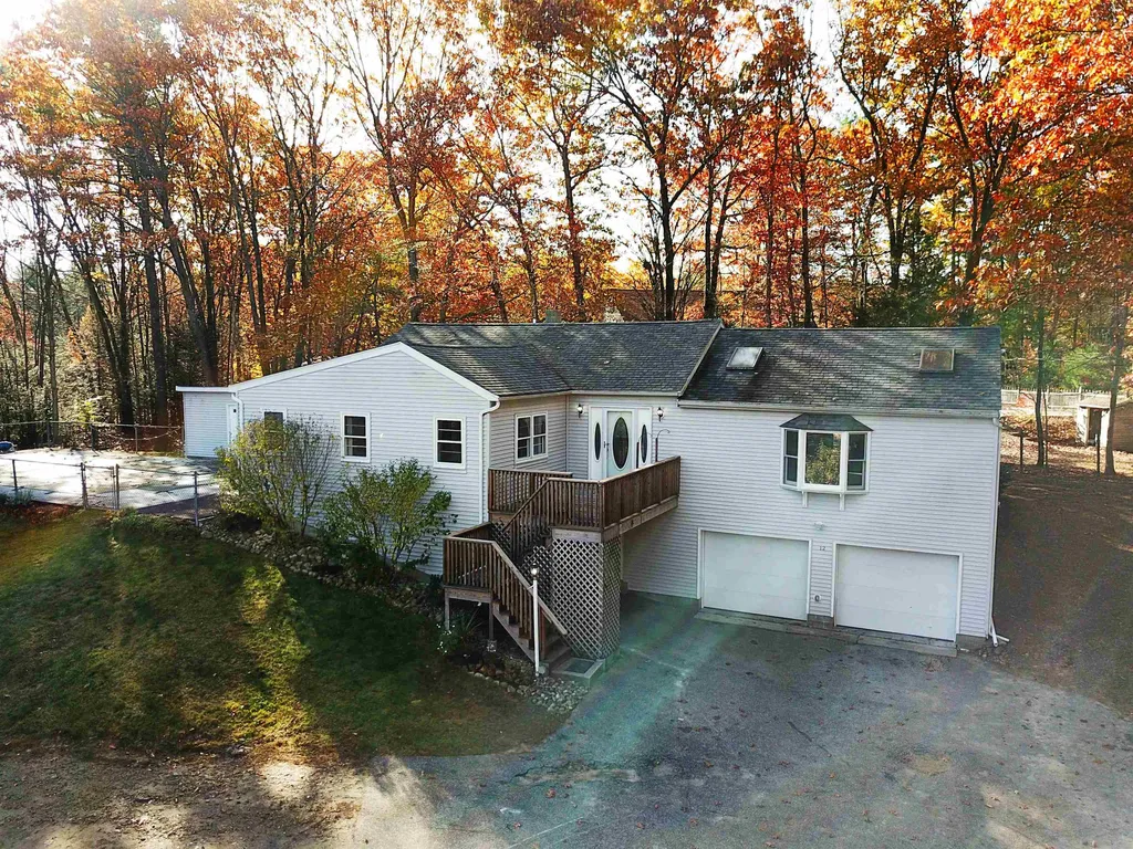 12 Meadowview Drive Newton NH 03858