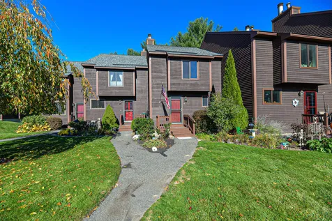 16 Thornhill Road Stratham NH 03885
