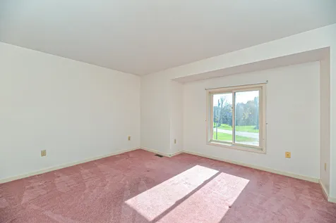 16 Thornhill Road Stratham NH 03885