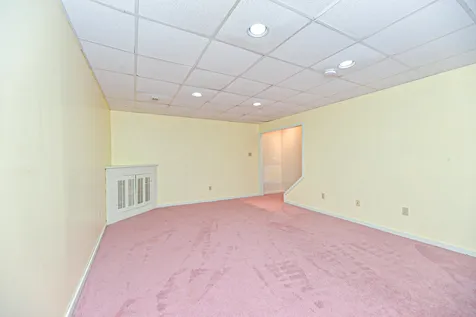 16 Thornhill Road Stratham NH 03885