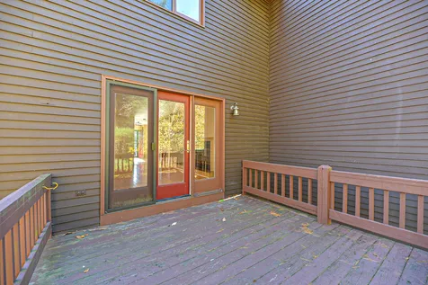16 Thornhill Road Stratham NH 03885