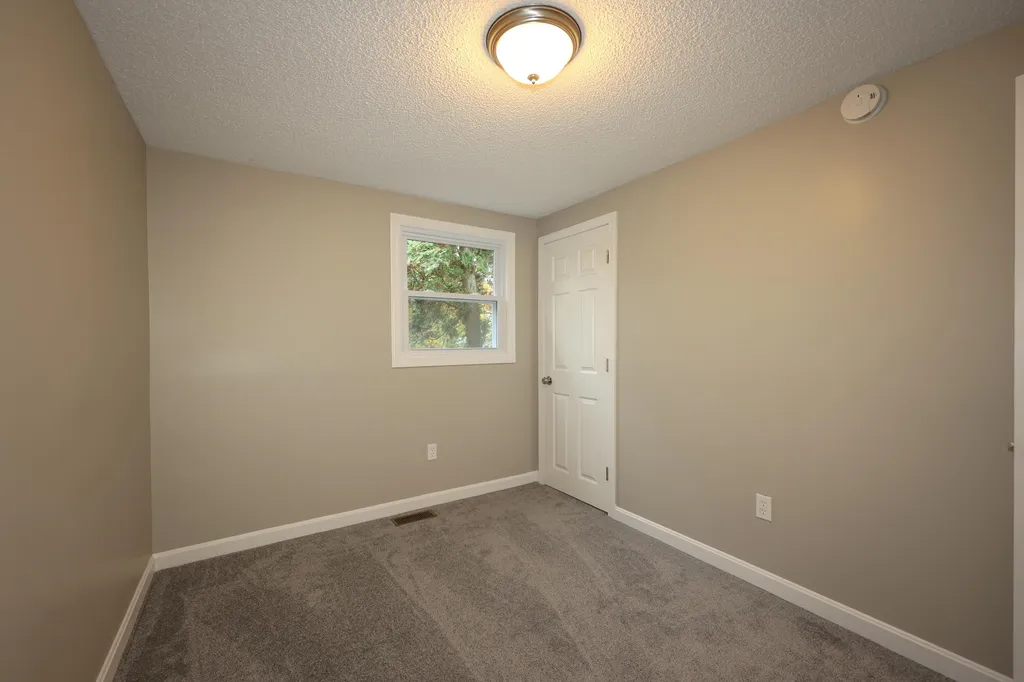 5 Hersey Lane Stratham NH 03885