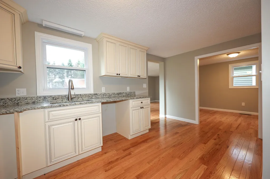 5 Hersey Lane Stratham NH 03885