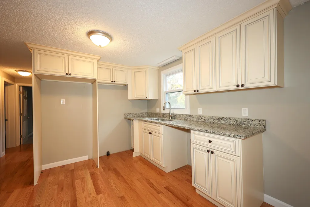5 Hersey Lane Stratham NH 03885