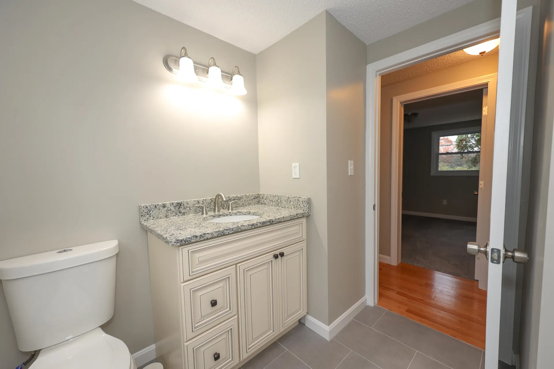 5 Hersey Lane Stratham NH 03885