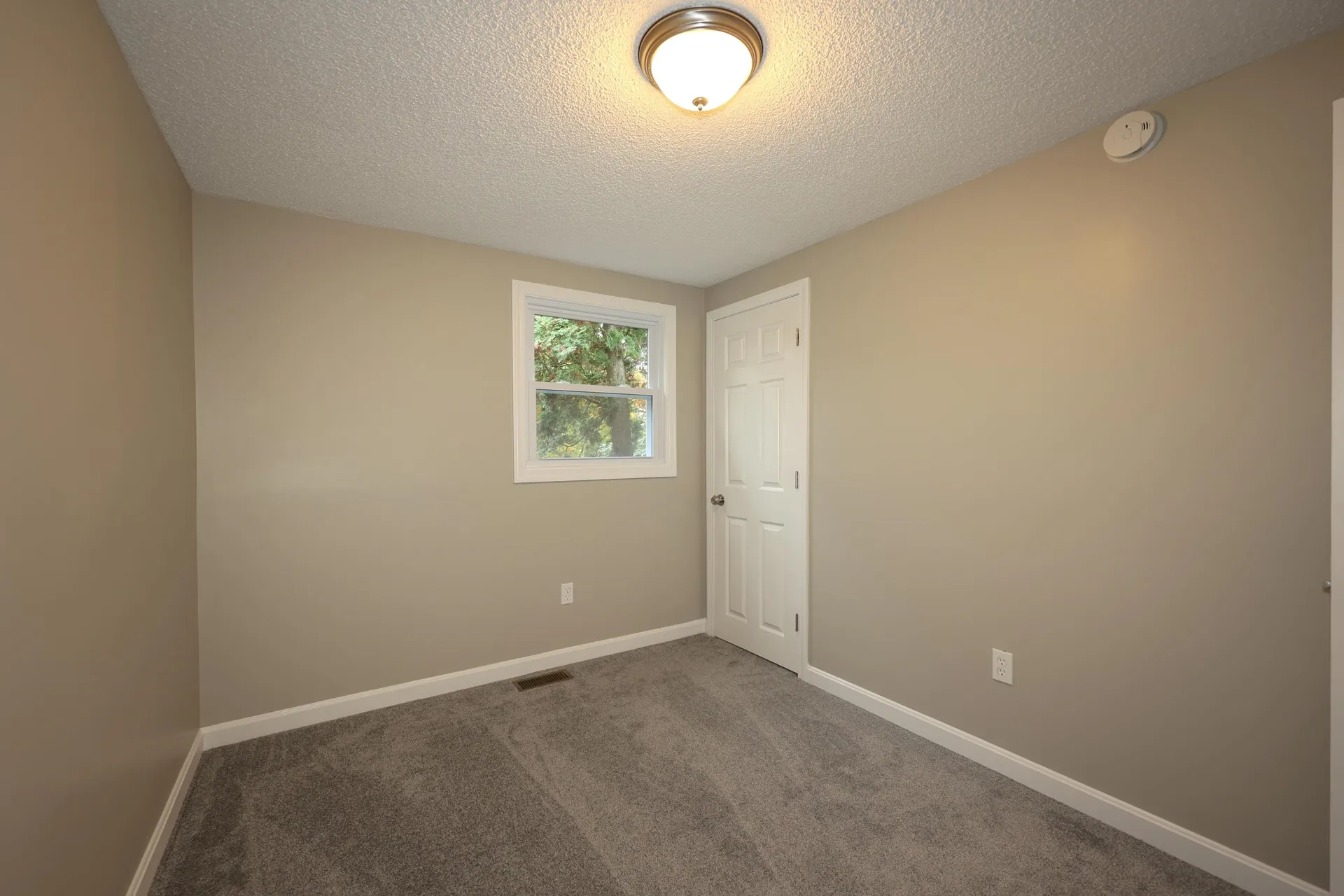 5 Hersey Lane Stratham NH 03885