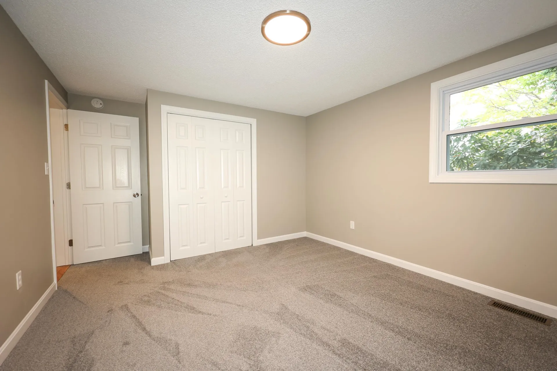5 Hersey Lane Stratham NH 03885