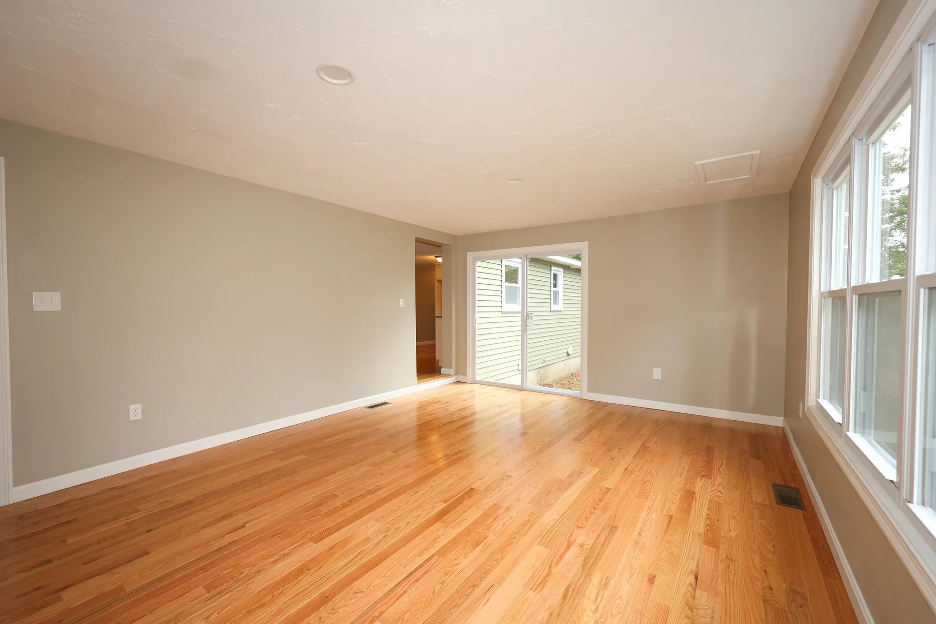 5 Hersey Lane Stratham NH 03885