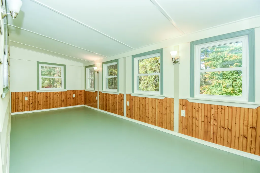 161 Kingston Road Exeter NH 03833