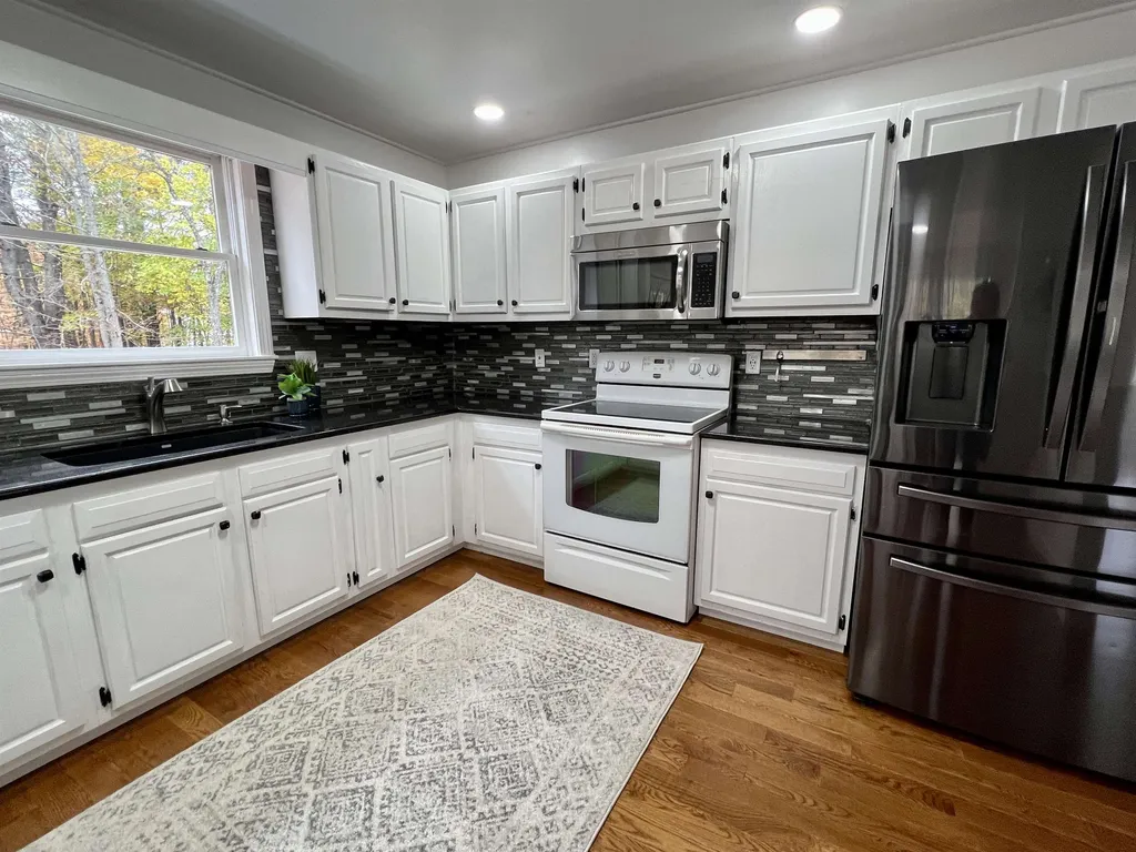 87 Winant Road Pittsfield NH 03262