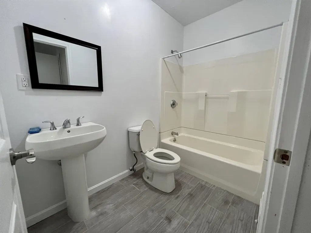 87 Winant Road Pittsfield NH 03262