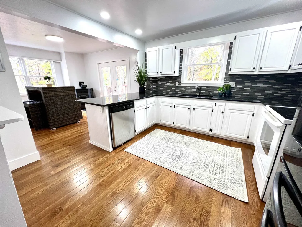 87 Winant Road Pittsfield NH 03262
