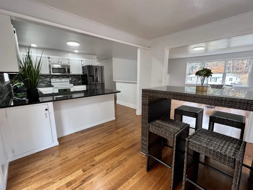87 Winant Road Pittsfield NH 03262