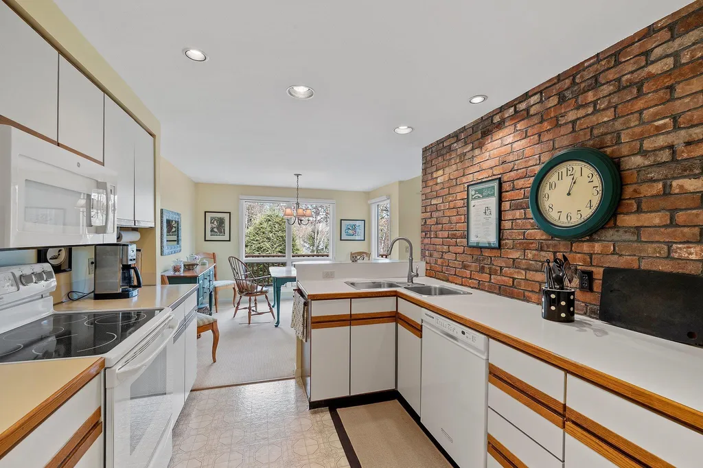 1 Lakeview Place Grantham NH 03753