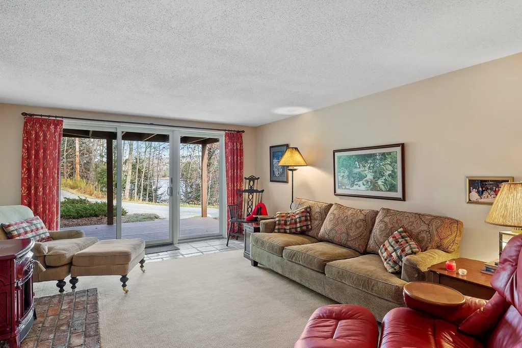 1 Lakeview Place Grantham NH 03753