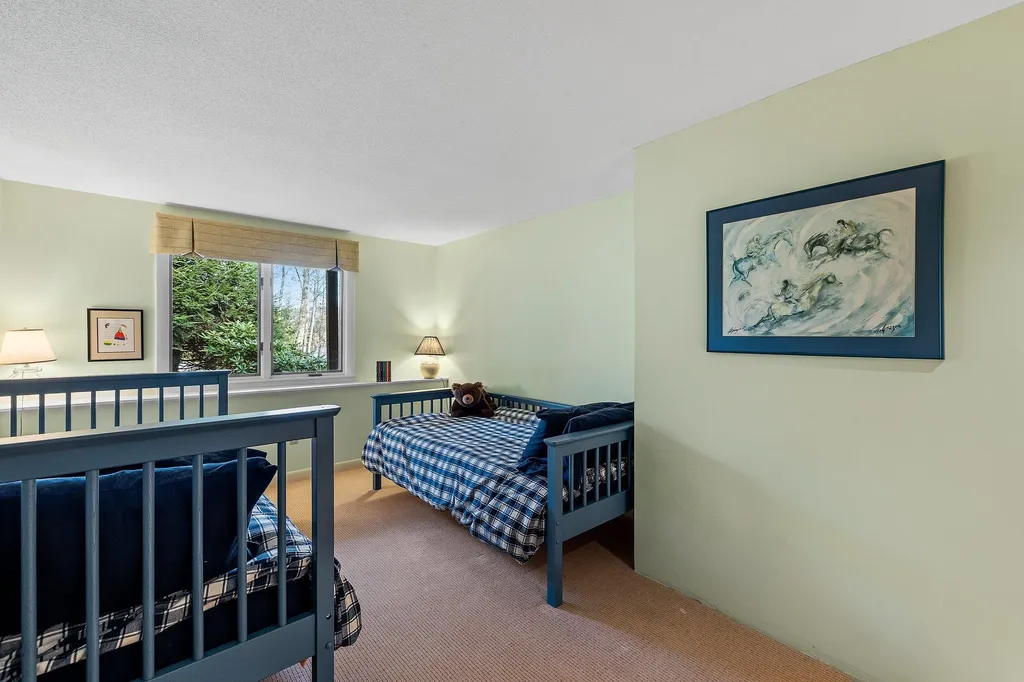 1 Lakeview Place Grantham NH 03753